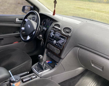 Серый Форд Фокус, объемом двигателя 2 л и пробегом 160 тыс. км за 5900 $, фото 4 на Automoto.ua