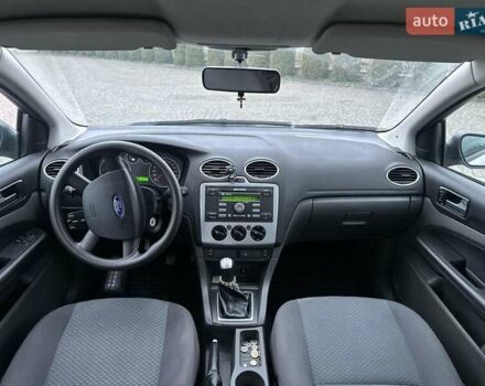 Сірий Форд Фокус, об'ємом двигуна 1.56 л та пробігом 225 тис. км за 3199 $, фото 15 на Automoto.ua