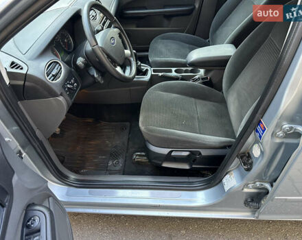 Форд Фокус 2005 в Черновцах на Automoto.ua Серый Форд Фокус, объемом двигателя 2 л и пробегом 320 тыс. км за 4150 $, фото 19 на Automoto.ua