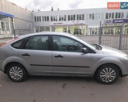 Серый Форд Фокус, объемом двигателя 1.6 л и пробегом 287 тыс. км за 5500 $, фото 3 на Automoto.ua