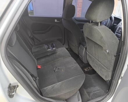 Серый Форд Фокус, объемом двигателя 1.6 л и пробегом 260 тыс. км за 3350 $, фото 7 на Automoto.ua