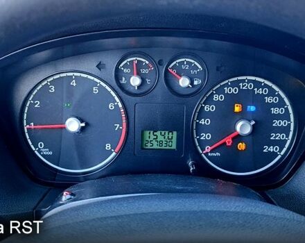 Сірий Форд Фокус, об'ємом двигуна 1.4 л та пробігом 257 тис. км за 4500 $, фото 8 на Automoto.ua