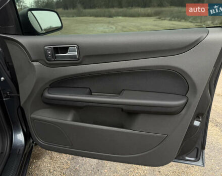 Сірий Форд Фокус, об'ємом двигуна 1.6 л та пробігом 155 тис. км за 5300 $, фото 12 на Automoto.ua