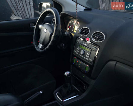 Серый Форд Фокус, объемом двигателя 1.6 л и пробегом 280 тыс. км за 3399 $, фото 23 на Automoto.ua