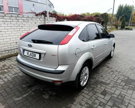 Серый Форд Фокус, объемом двигателя 1.6 л и пробегом 260 тыс. км за 3350 $, фото 1 на Automoto.ua