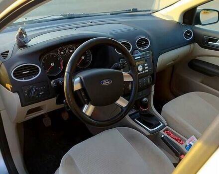 Серый Форд Фокус, объемом двигателя 1.6 л и пробегом 116 тыс. км за 5000 $, фото 3 на Automoto.ua