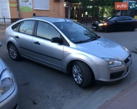 Форд Фокус 2005 в Золочев на Automoto.ua Серый Форд Фокус, объемом двигателя 1.6 л и пробегом 250 тыс. км за 3850 $, фото 1 на Automoto.ua