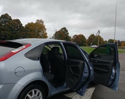 Серый Форд Фокус, объемом двигателя 1.6 л и пробегом 216 тыс. км за 4000 $, фото 5 на Automoto.ua