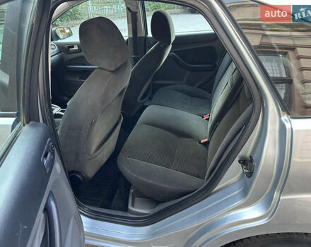 Форд Фокус 2005 в Черновцах на Automoto.ua Серый Форд Фокус, объемом двигателя 2 л и пробегом 320 тыс. км за 4150 $, фото 21 на Automoto.ua