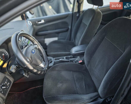 Серый Форд Фокус, объемом двигателя 1.6 л и пробегом 280 тыс. км за 3399 $, фото 14 на Automoto.ua