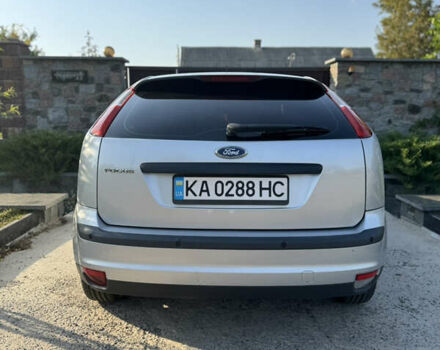 Сірий Форд Фокус, об'ємом двигуна 1.6 л та пробігом 200 тис. км за 4800 $, фото 5 на Automoto.ua