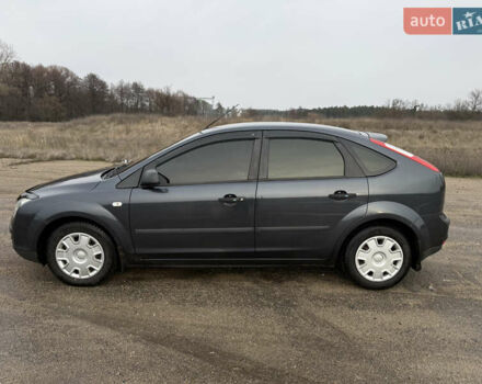 Сірий Форд Фокус, об'ємом двигуна 1.6 л та пробігом 155 тис. км за 5300 $, фото 1 на Automoto.ua