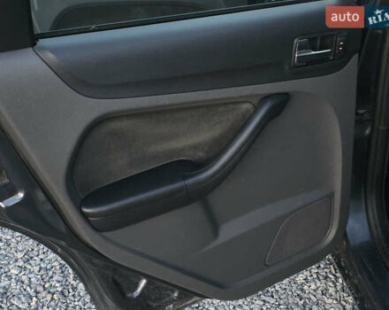 Серый Форд Фокус, объемом двигателя 1.6 л и пробегом 280 тыс. км за 3399 $, фото 17 на Automoto.ua