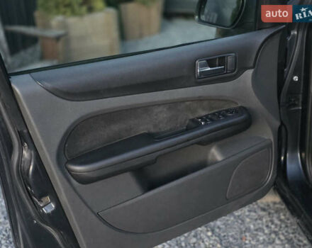 Серый Форд Фокус, объемом двигателя 1.6 л и пробегом 280 тыс. км за 3399 $, фото 16 на Automoto.ua