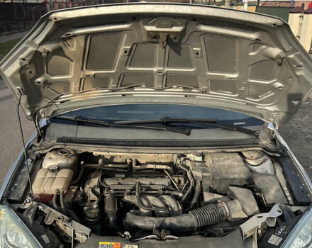 Серый Форд Фокус, объемом двигателя 1.6 л и пробегом 206 тыс. км за 3900 $, фото 51 на Automoto.ua