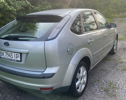 Серый Форд Фокус, объемом двигателя 1.6 л и пробегом 227 тыс. км за 5200 $, фото 5 на Automoto.ua