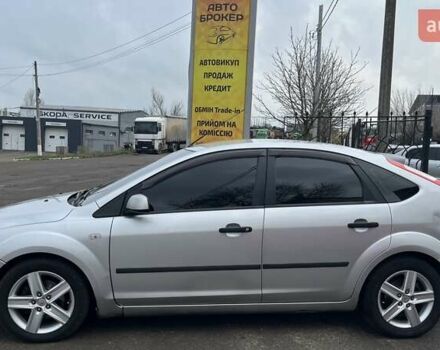 Сірий Форд Фокус, об'ємом двигуна 1.6 л та пробігом 303 тис. км за 4500 $, фото 4 на Automoto.ua