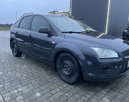 Серый Форд Фокус, объемом двигателя 1.6 л и пробегом 304 тыс. км за 4500 $, фото 1 на Automoto.ua