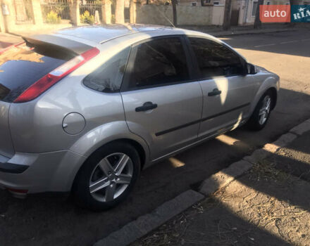 Серый Форд Фокус, объемом двигателя 1.6 л и пробегом 280 тыс. км за 3500 $, фото 5 на Automoto.ua