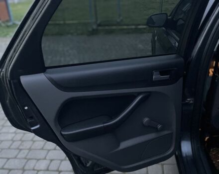 Серый Форд Фокус, объемом двигателя 1.6 л и пробегом 304 тыс. км за 4500 $, фото 9 на Automoto.ua