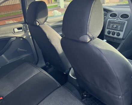 Серый Форд Фокус, объемом двигателя 1.6 л и пробегом 206 тыс. км за 3900 $, фото 44 на Automoto.ua