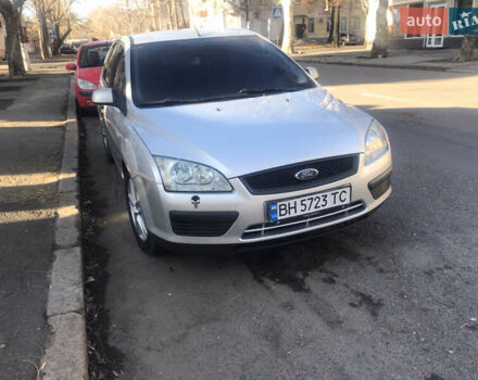 Серый Форд Фокус, объемом двигателя 1.6 л и пробегом 280 тыс. км за 3500 $, фото 3 на Automoto.ua