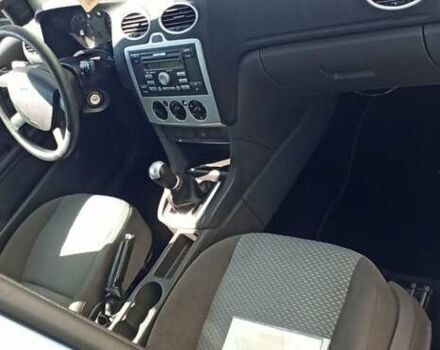 Серый Форд Фокус, объемом двигателя 1.6 л и пробегом 228 тыс. км за 4650 $, фото 13 на Automoto.ua