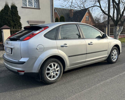 Серый Форд Фокус, объемом двигателя 1.6 л и пробегом 206 тыс. км за 3900 $, фото 9 на Automoto.ua