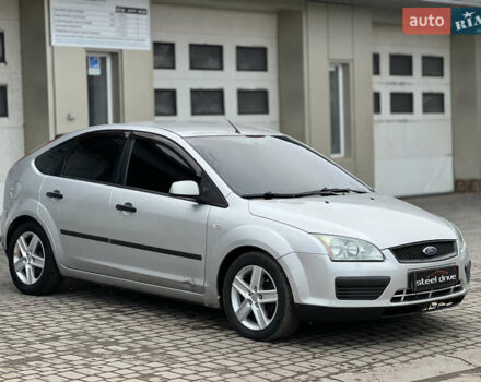 Сірий Форд Фокус, об'ємом двигуна 1.6 л та пробігом 303 тис. км за 4499 $, фото 2 на Automoto.ua