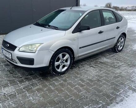Серый Форд Фокус, объемом двигателя 1.8 л и пробегом 300 тыс. км за 4299 $, фото 3 на Automoto.ua