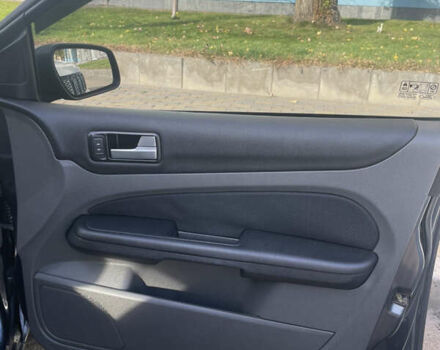 Серый Форд Фокус, объемом двигателя 1.75 л и пробегом 370 тыс. км за 5500 $, фото 9 на Automoto.ua