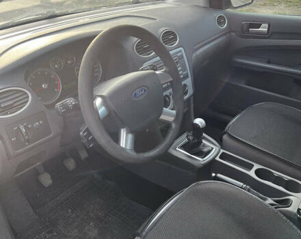 Серый Форд Фокус, объемом двигателя 1.6 л и пробегом 206 тыс. км за 3900 $, фото 27 на Automoto.ua