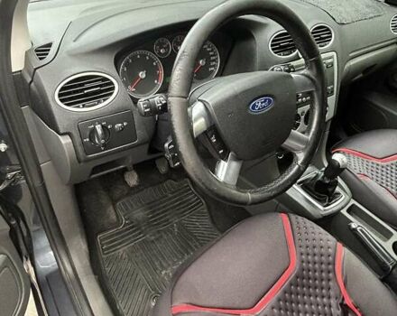 Серый Форд Фокус, объемом двигателя 1.6 л и пробегом 219 тыс. км за 3500 $, фото 13 на Automoto.ua