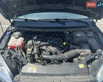 Серый Форд Фокус, объемом двигателя 1.6 л и пробегом 190 тыс. км за 4999 $, фото 1 на Automoto.ua