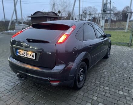 Серый Форд Фокус, объемом двигателя 1.6 л и пробегом 304 тыс. км за 4500 $, фото 6 на Automoto.ua