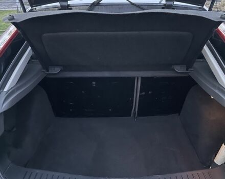 Серый Форд Фокус, объемом двигателя 1.6 л и пробегом 304 тыс. км за 4500 $, фото 5 на Automoto.ua