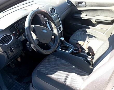 Серый Форд Фокус, объемом двигателя 1.8 л и пробегом 267 тыс. км за 3050 $, фото 2 на Automoto.ua