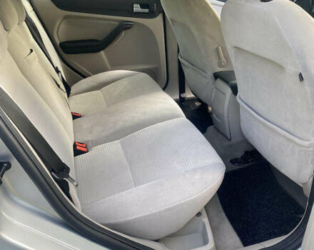 Серый Форд Фокус, объемом двигателя 1.6 л и пробегом 227 тыс. км за 5200 $, фото 13 на Automoto.ua