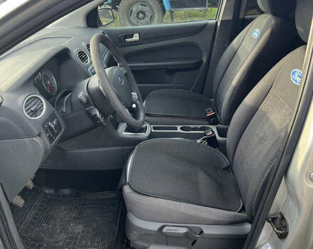 Серый Форд Фокус, объемом двигателя 1.6 л и пробегом 206 тыс. км за 3900 $, фото 28 на Automoto.ua