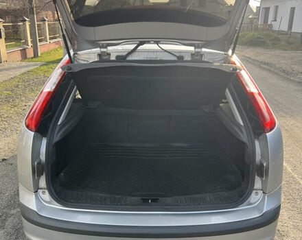 Серый Форд Фокус, объемом двигателя 1.6 л и пробегом 206 тыс. км за 3900 $, фото 49 на Automoto.ua