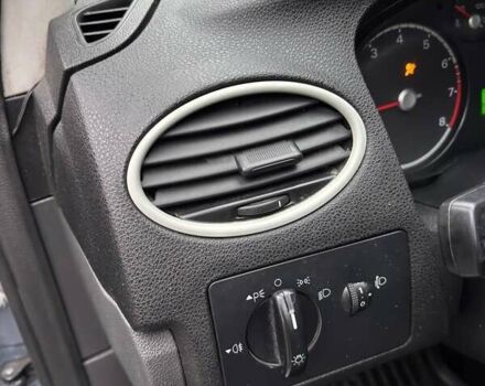 Серый Форд Фокус, объемом двигателя 1.6 л и пробегом 243 тыс. км за 4000 $, фото 16 на Automoto.ua