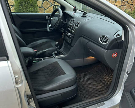 Сірий Форд Фокус, об'ємом двигуна 1.6 л та пробігом 268 тис. км за 4300 $, фото 12 на Automoto.ua