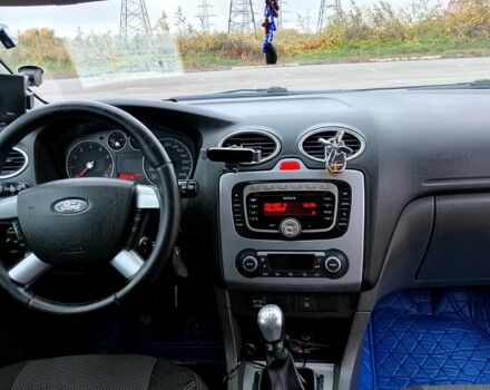 Сірий Форд Фокус, об'ємом двигуна 1.6 л та пробігом 267 тис. км за 5200 $, фото 4 на Automoto.ua