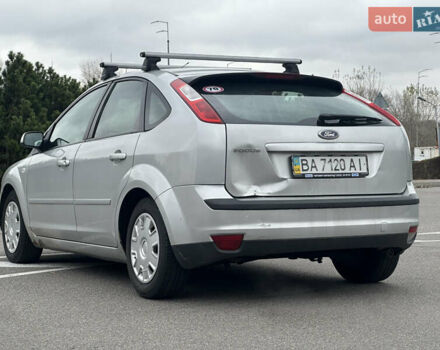Серый Форд Фокус, объемом двигателя 1.6 л и пробегом 251 тыс. км за 4500 $, фото 9 на Automoto.ua