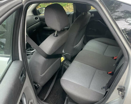 Форд Фокус 2007 в Киеве на Automoto.ua Серый Форд Фокус, объемом двигателя 1.6 л и пробегом 143 тыс. км за 4900 $, фото 4 на Automoto.ua