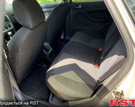 Серый Форд Фокус, объемом двигателя 1.6 л и пробегом 293 тыс. км за 5100 $, фото 6 на Automoto.ua