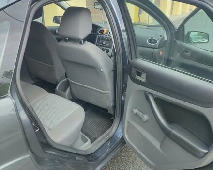 Серый Форд Фокус, объемом двигателя 1.8 л и пробегом 399 тыс. км за 4500 $, фото 5 на Automoto.ua