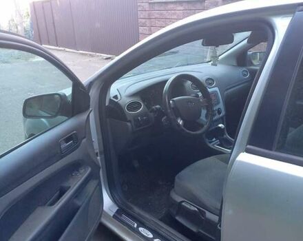 Серый Форд Фокус, объемом двигателя 1.6 л и пробегом 273 тыс. км за 4800 $, фото 3 на Automoto.ua