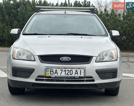 Серый Форд Фокус, объемом двигателя 1.6 л и пробегом 251 тыс. км за 4500 $, фото 5 на Automoto.ua