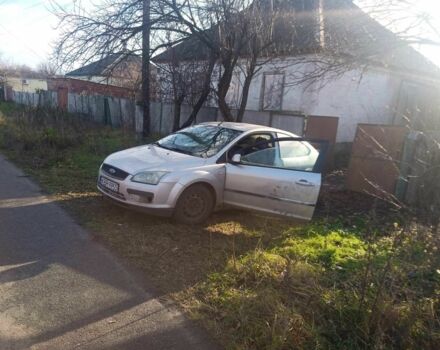 Серый Форд Фокус, объемом двигателя 1.6 л и пробегом 437 тыс. км за 1182 $, фото 1 на Automoto.ua